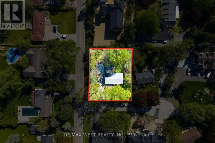 Property Photo:  1610 Magenta Court  ON L5G 3A7 