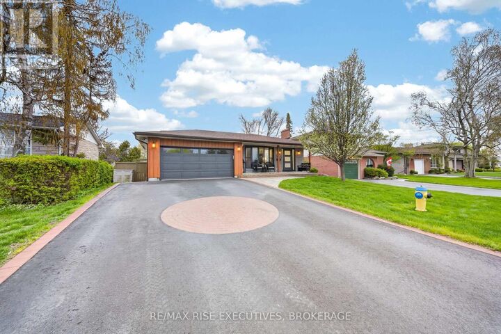 Property Photo:  931 Lincoln Drive  ON K7M 4Z3 