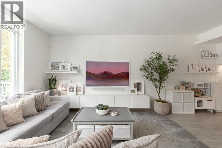Property Photo:  680 Seylynn Crescent 105  BC V7J 0B5 