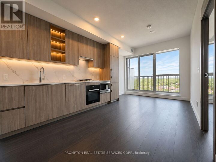 Property Photo:  68 Esther Shiner Boulevard 1110  ON M2K 0J6 