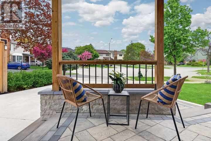 Property Photo:  2908 Bramshaw Gardens  ON L5N 1S3 