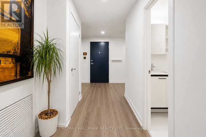 Property Photo:  1808 St Clair Avenue West 509  ON M6N 0C1 