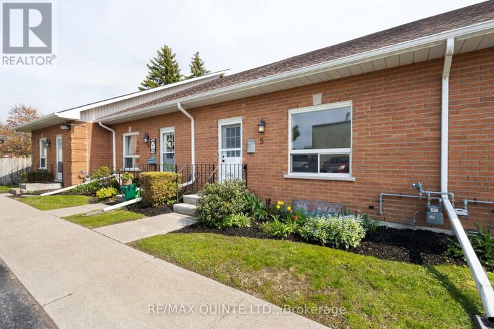 Property Photo:  45 Prince Edward Street East 5  ON K0K 1H0 