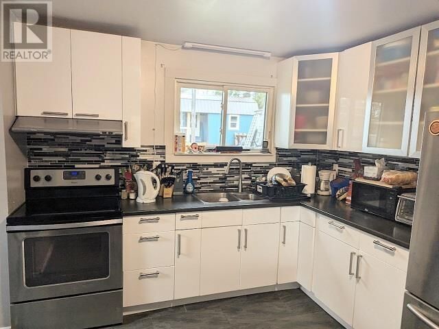 Property Photo:  33 Victoria St N  ON P0V 2W0 
