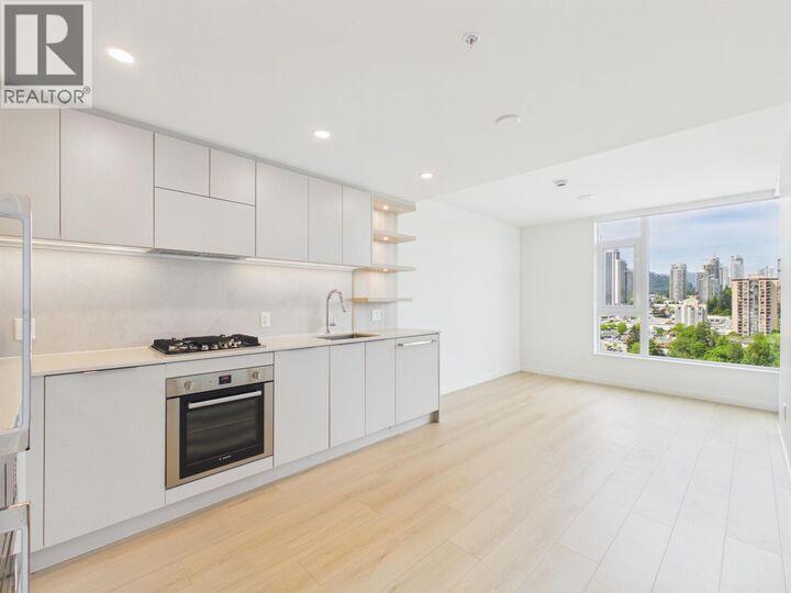 Property Photo: 311 Alderson Avenue 1604 BC V3K 0K3