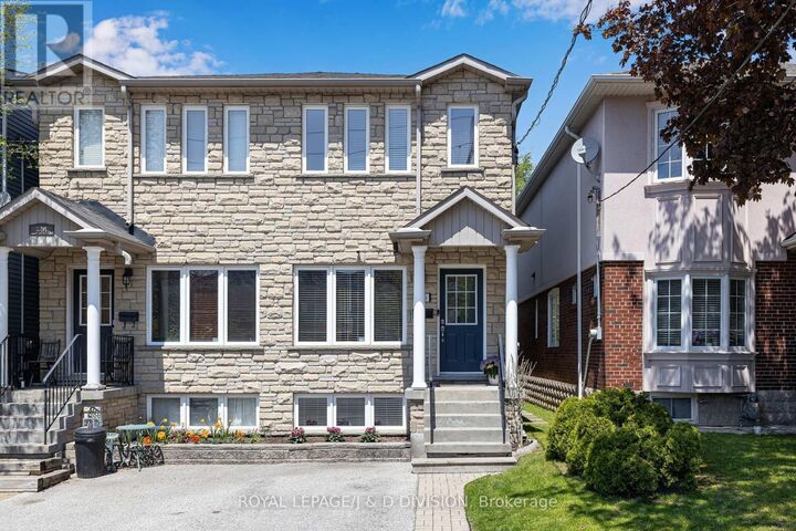 Property Photo:  446 Sammon Avenue  ON M4J 2B2 