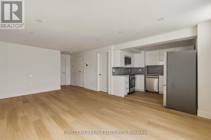 Property Photo:  250 Hallam Street Lower  ON M6H 1Y1 