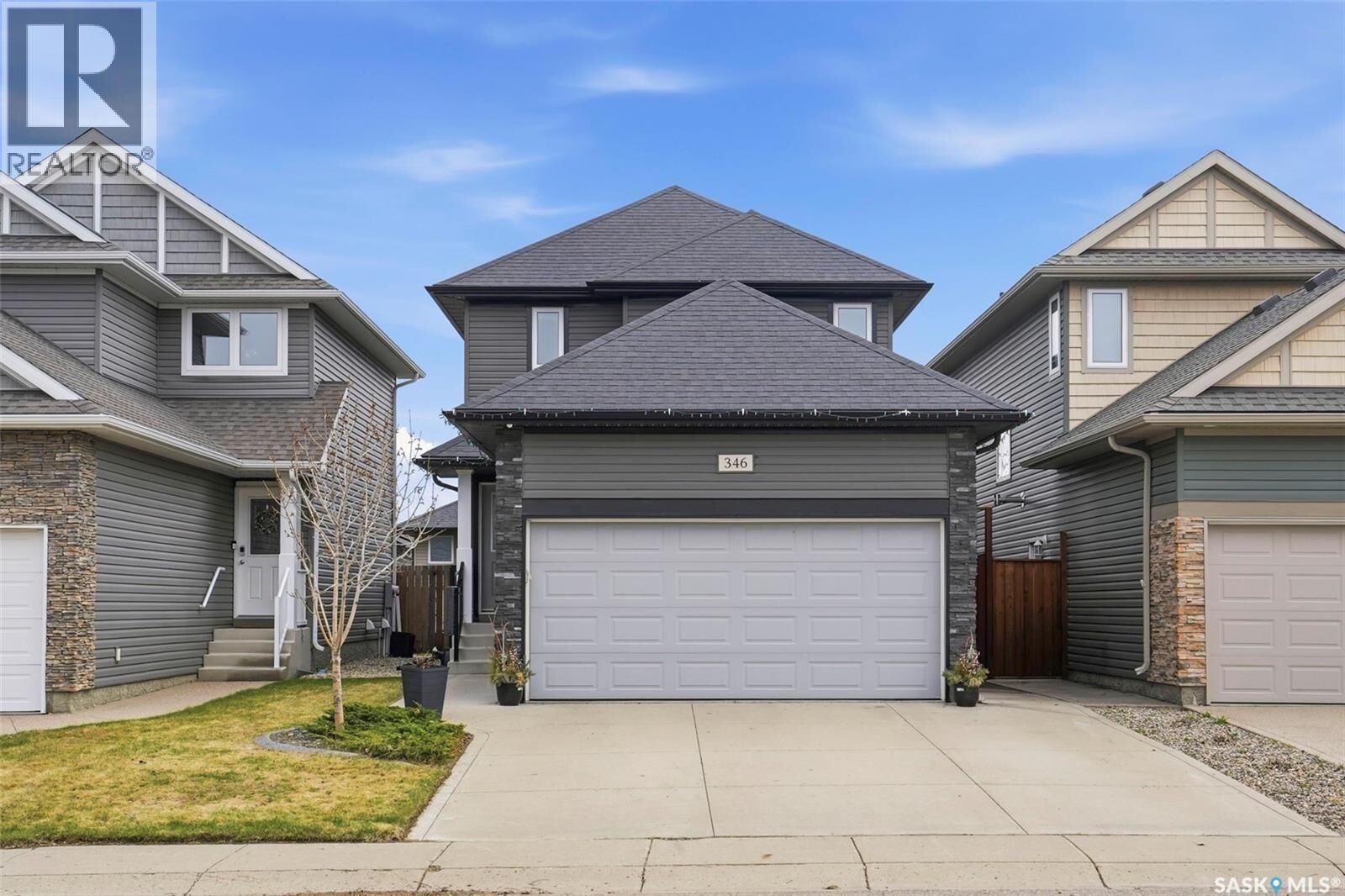 Property Photo:  346 Dickson Crescent  SK S7T 0T8 
