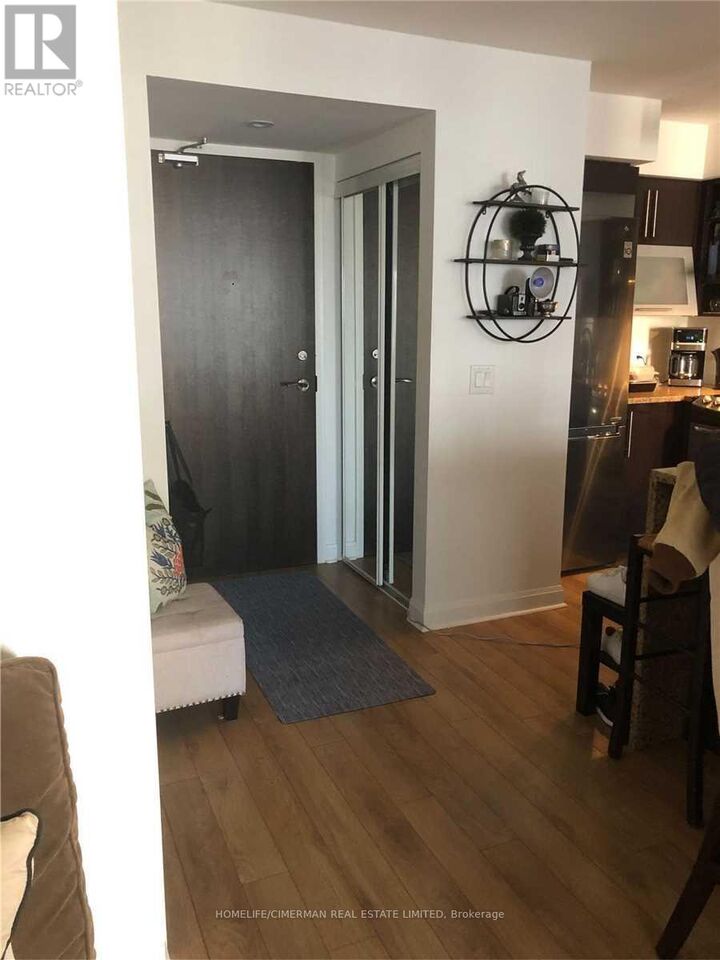 Property Photo:  1 Michael Power Place 1402  ON M9A 0A1 