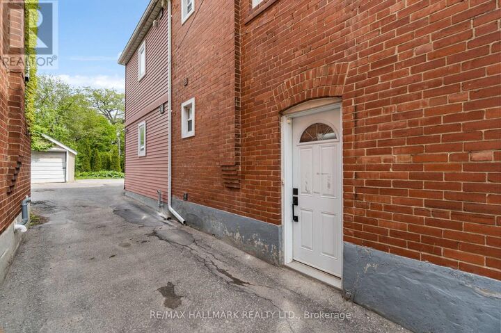 Property Photo:  346 Merton Street Unit A  ON M4S 1B3 