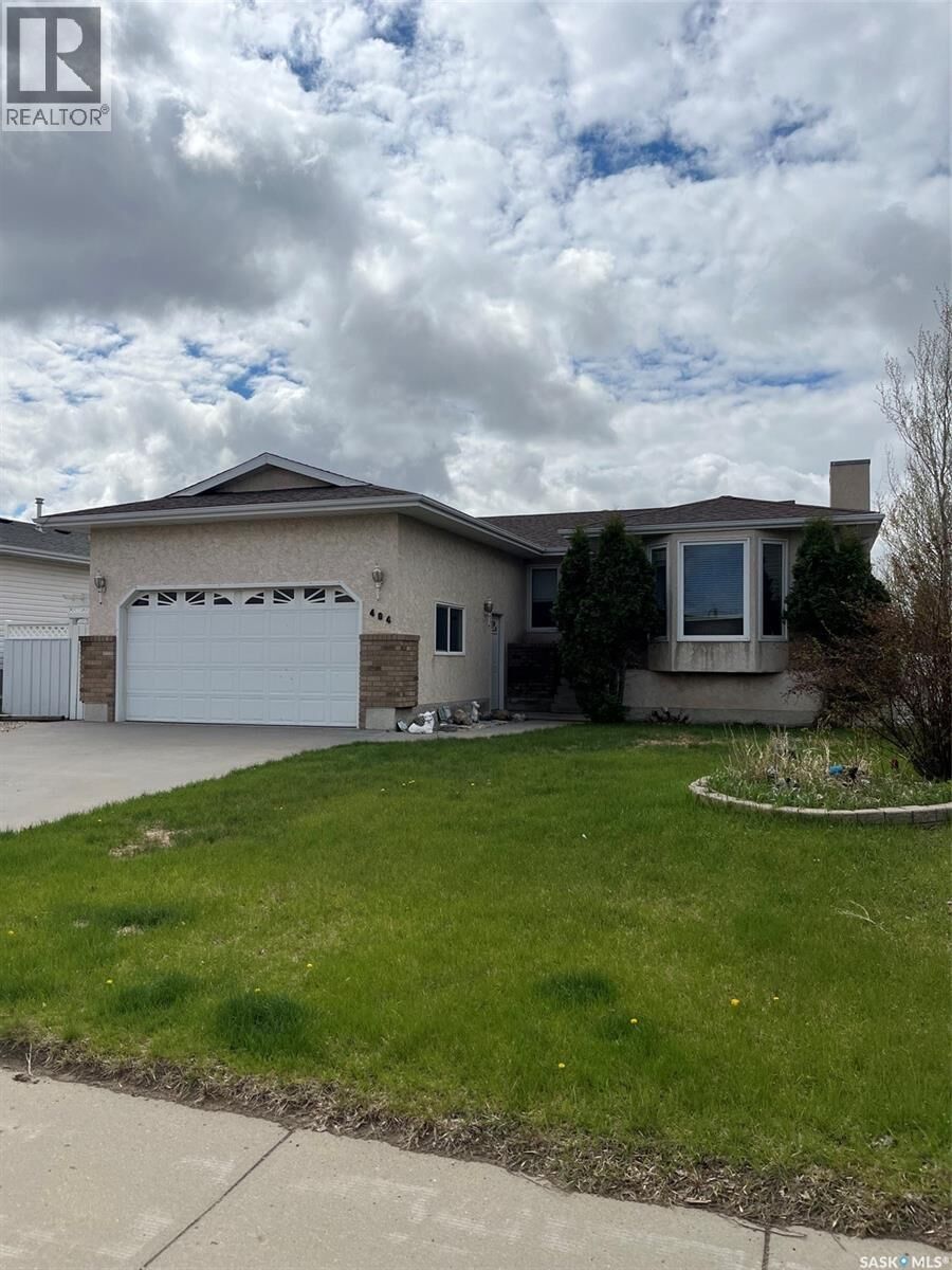 Property Photo:  404 Petterson Drive  SK S4A 2P4 