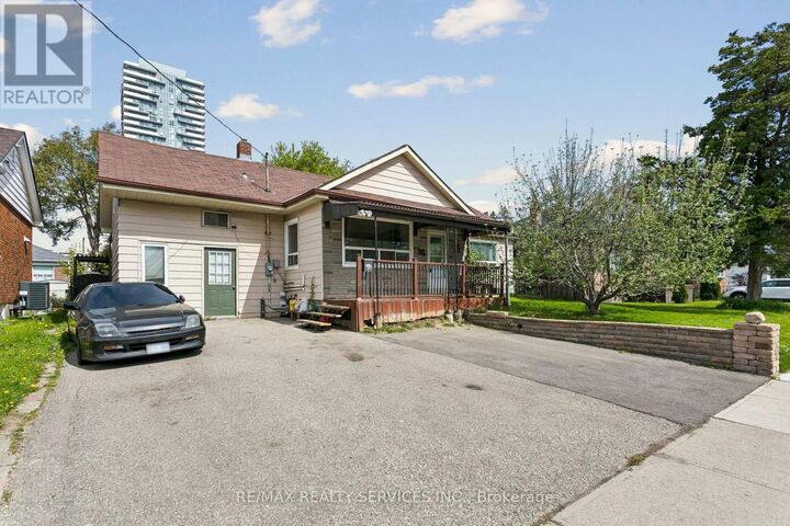 Property Photo: 30 Eastern Avenue ON L6W 1X6