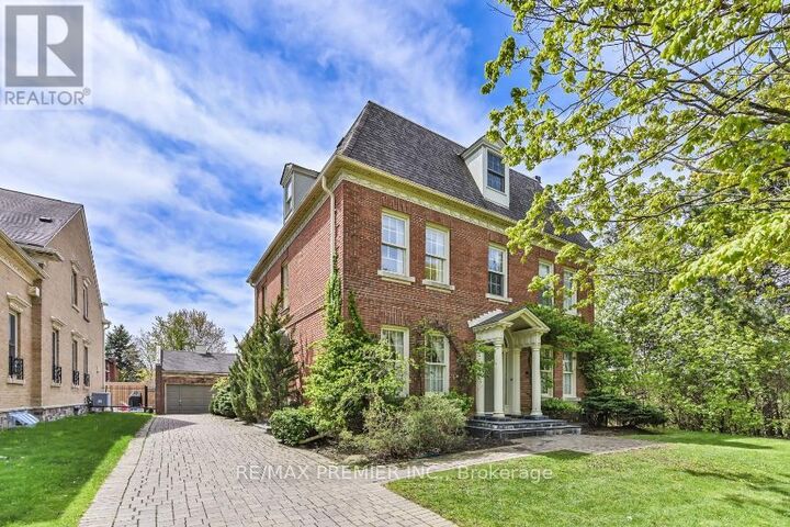 Property Photo: 25 Highgrove Crescent ON L4C 7W9