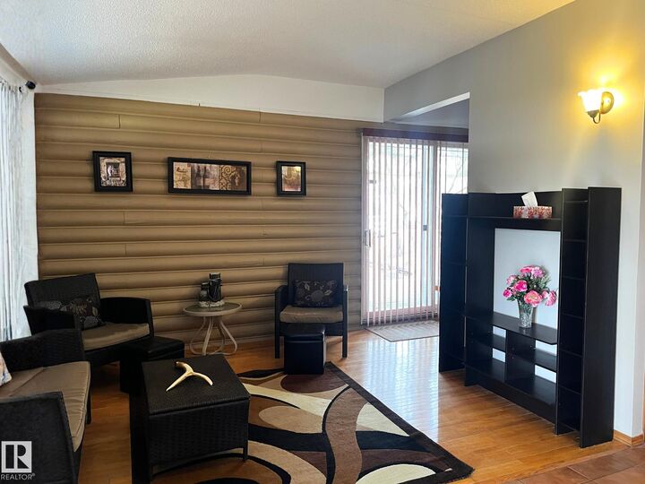 Property Photo: 408 4 Street AB T0E 1A0