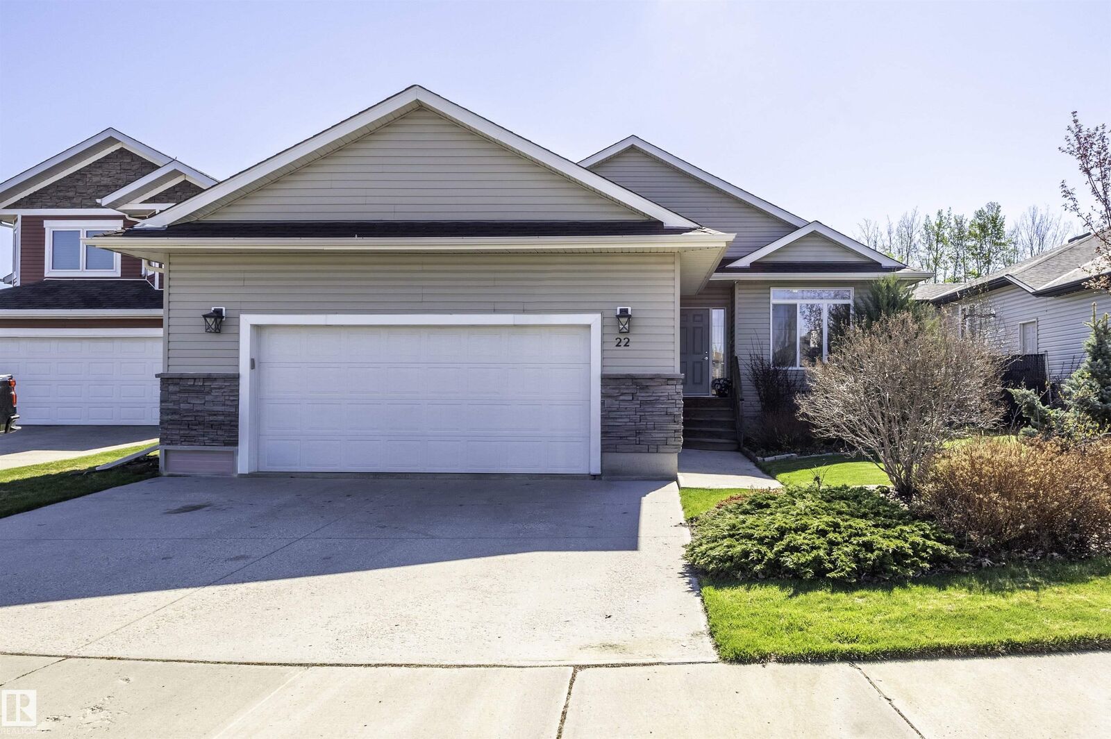 Property Photo:  22 Stony Creek  AB T7Z 2Z8 