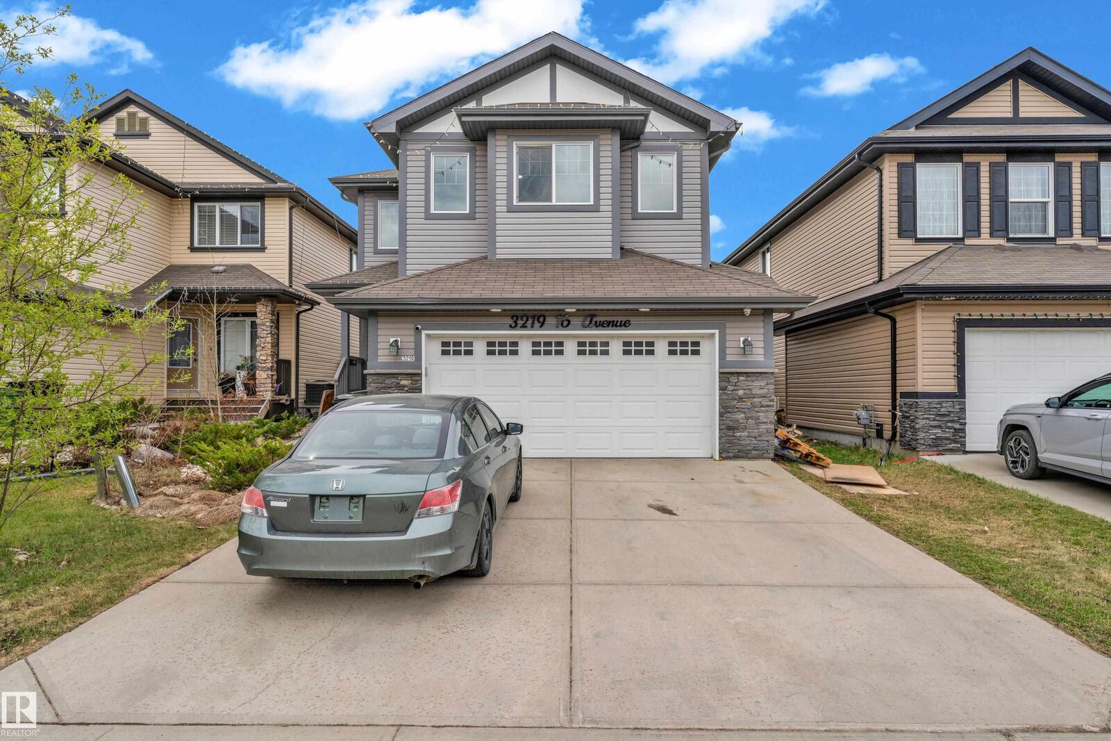 Property Photo:  3219 16 Avenue NW  AB T6T 0T8 