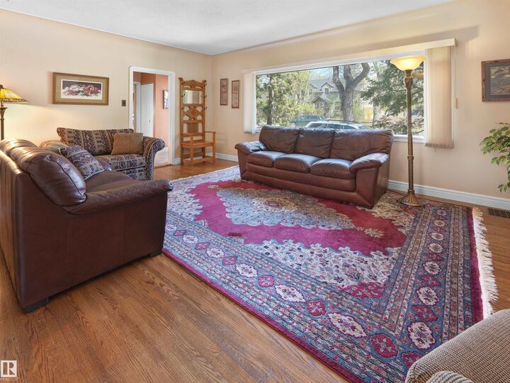 Property Photo:  9202 117 Street NW  AB T6G 1S2 
