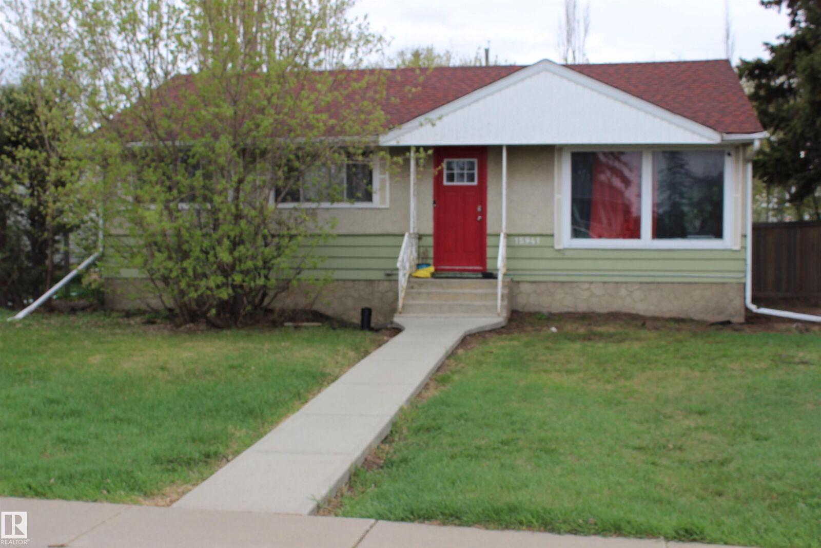Property Photo:  15941 106A Avenue NW  AB T5P 0X4 