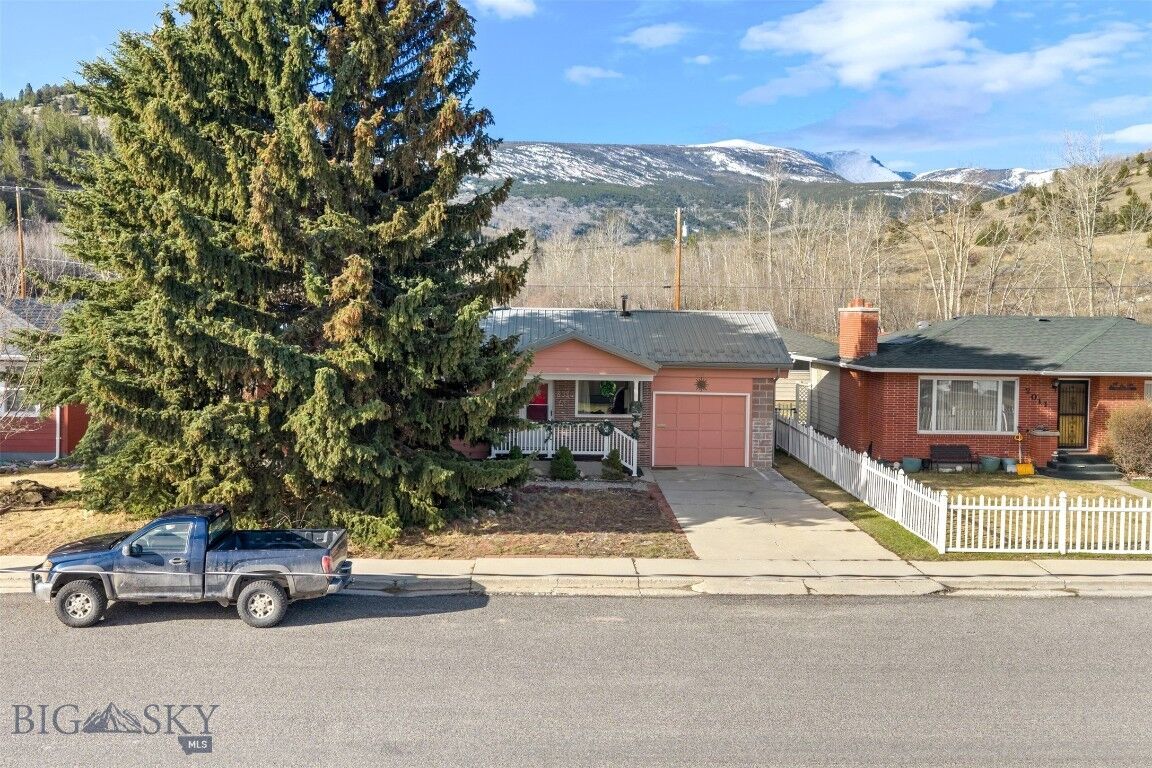 Property Photo: 2009 Washoe MT 59711