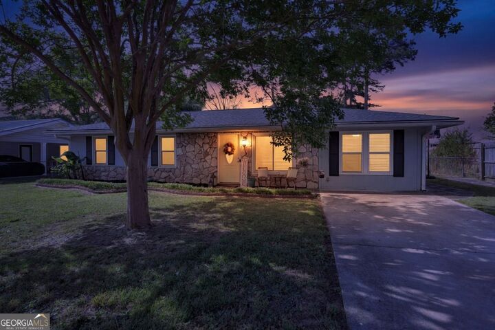 Property Photo:  5113 Haynes Court NE  GA 30014 