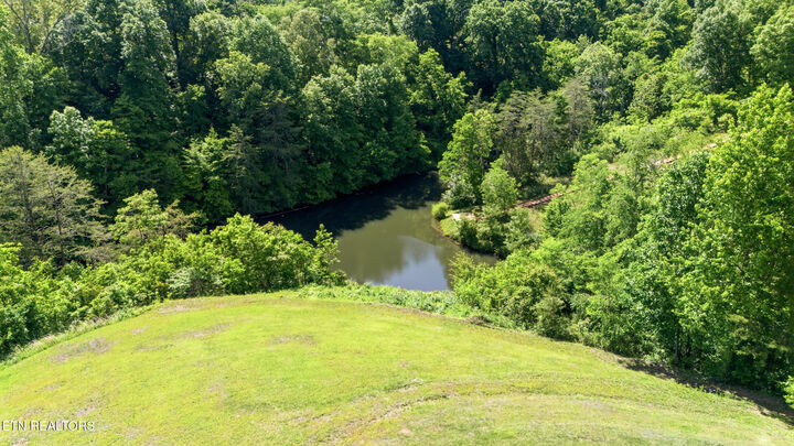 Property Photo:  339 Oak Lake Drive  TN 37876 