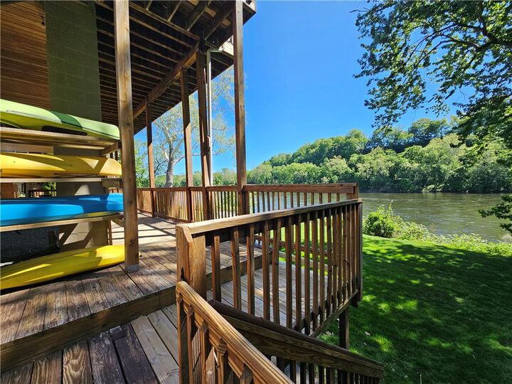 Property Photo:  190 Canal Road  PA 18042 