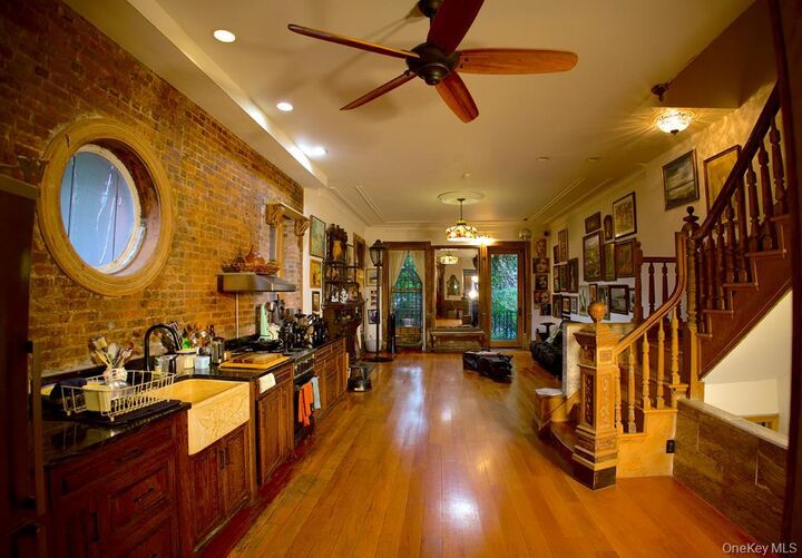 Property Photo:  529 Manhattan Avenue  NY 10027 