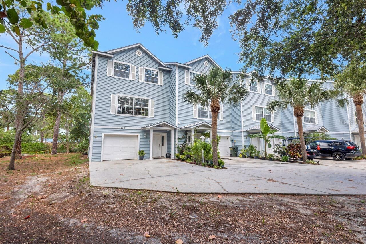 Property Photo:  530 Ryans Woods Lane  FL 34683 