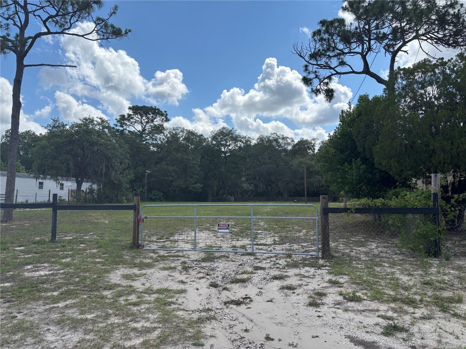 Property Photo: 15546 Hicks Road FL 34667