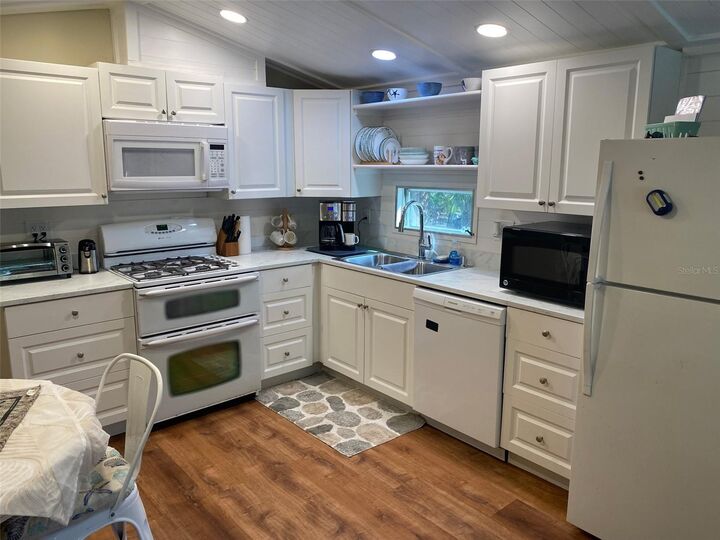 Property Photo:  1300 N River Road W 86  FL 34293 