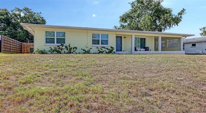 Property Photo: 2542 Tulip Street FL 34239