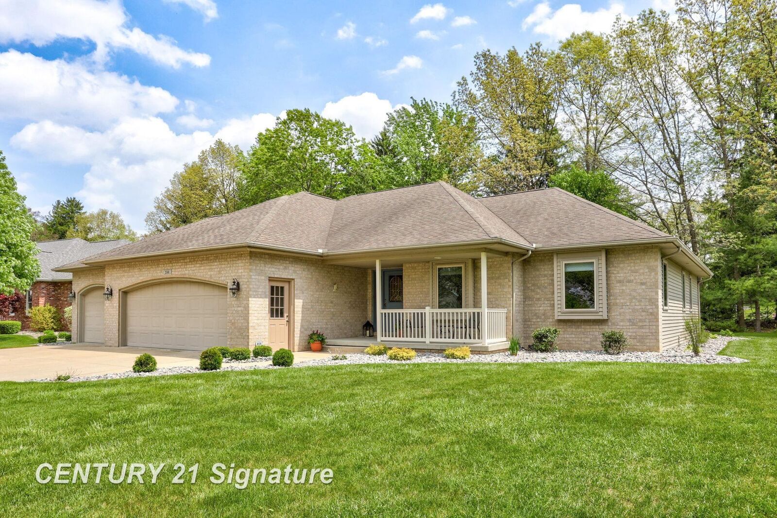 Property Photo:  2368 Durham Drive  MI 48609 
