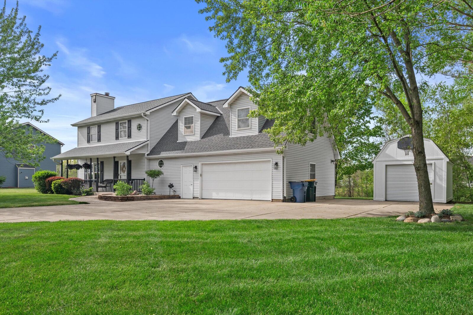 Property Photo: 1202 W Oakwood Rd WI 53154