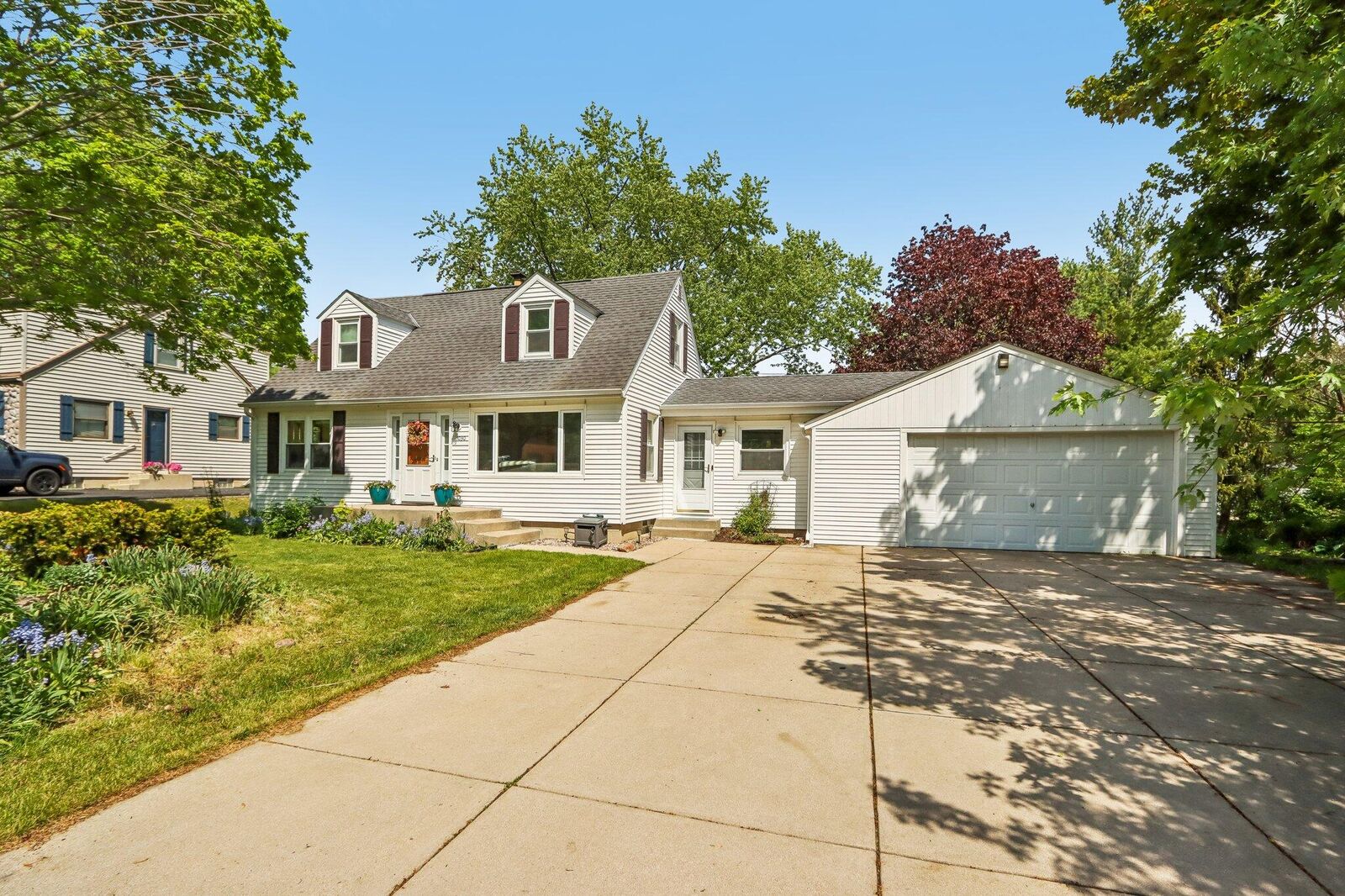 Property Photo:  1030 Adelmann Ave  WI 53045 