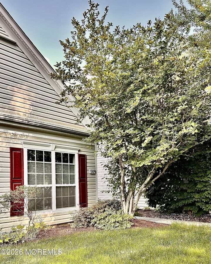 Property Photo:  509 Skylark Drive  NJ 08831 