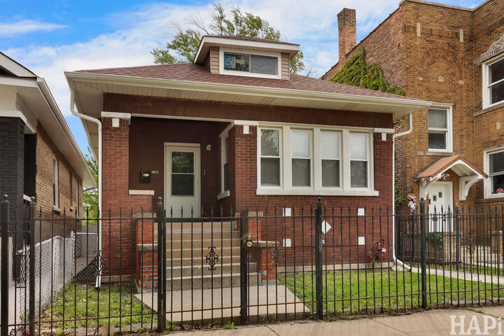 Property Photo:  7837 S Laflin Street  IL 60620 