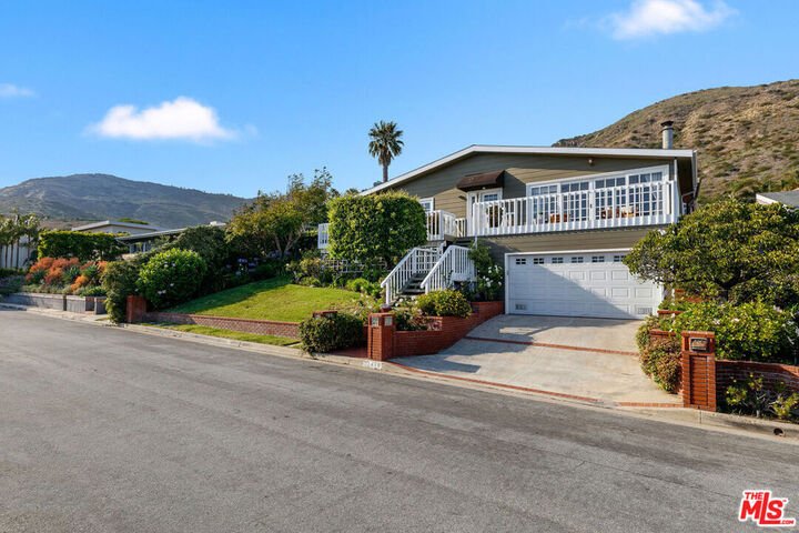 Property Photo:  31819 Cottontail Lane Lane  CA 90265 