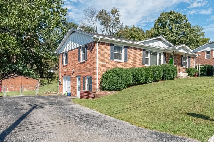 Property Photo:  128 Jefferson Ave W  TN 37030 