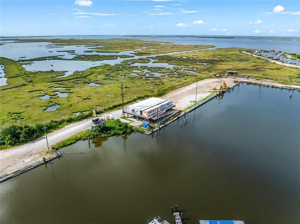 Property Photo:  138 Exxon Road  LA 70083 