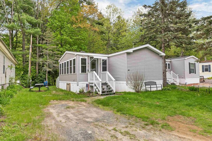 Property Photo: 20 East Marina Road NH 03249
