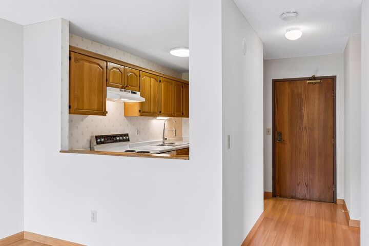 Property Photo: 1425 W 28th Street 315 MN 55408