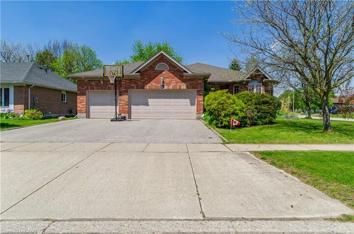 Property Photo: 61 Devils Creek Drive ON N1S 4Y3