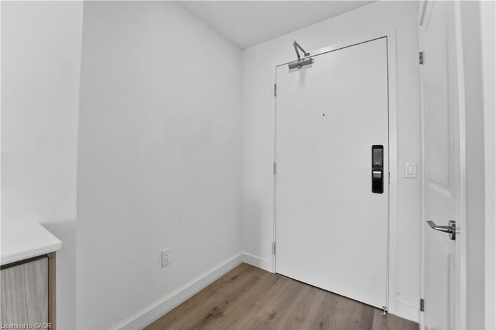 Property Photo:  461 Green Road 901  ON L8E 0L5 