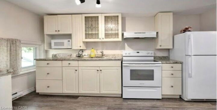 Property Photo:  1114 4th Avenue E 3  ON N4K 2P4 