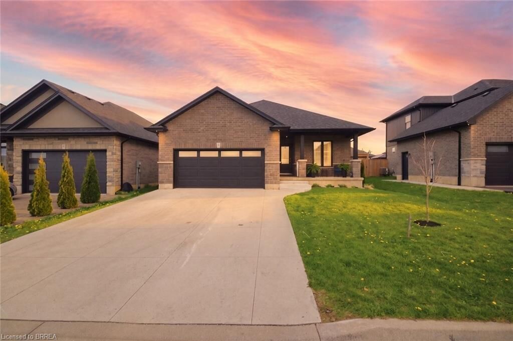 Property Photo:  5 Beemer Street  ON N0E 1Y0 