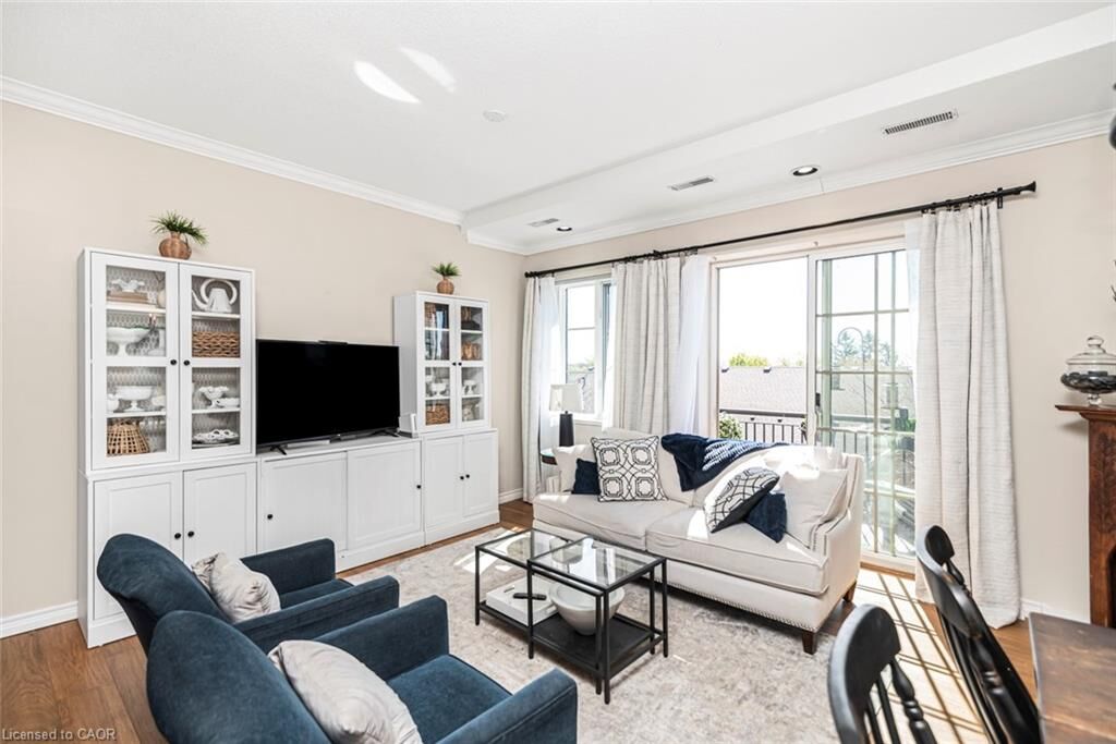 Property Photo:  262 Dundas Street E 311  ON L8B 1A9 