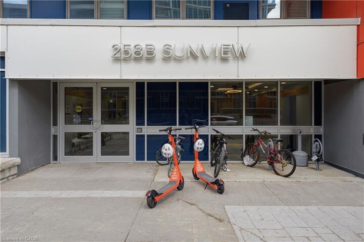 Property Photo:  258B Sunview Street 266  ON N2L 0H7 