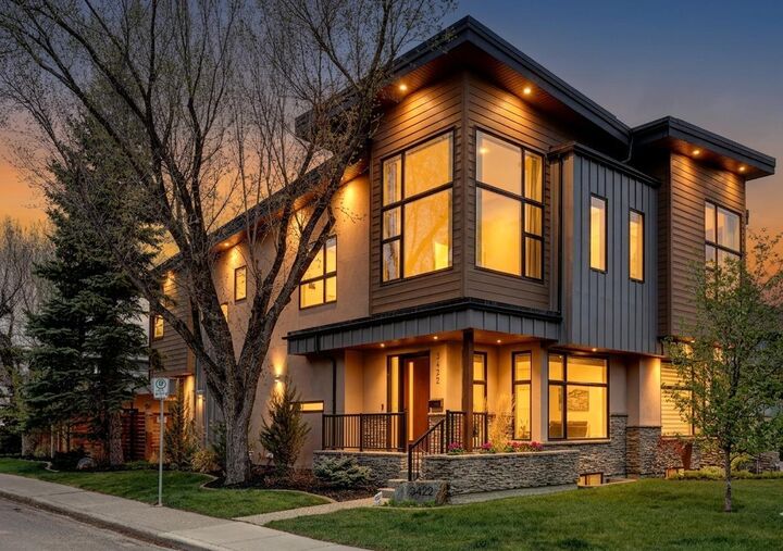 Property Photo: 3422 5 Avenue NW AB T2N 0V5