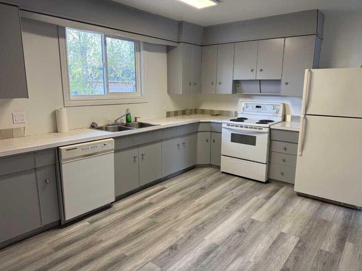 Property Photo:  5120 45 Street  AB T0B 3S0 