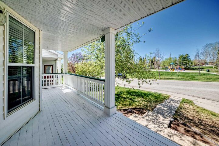 Property Photo: 168 Tuscany Valley Drive NW AB T3L 2C2